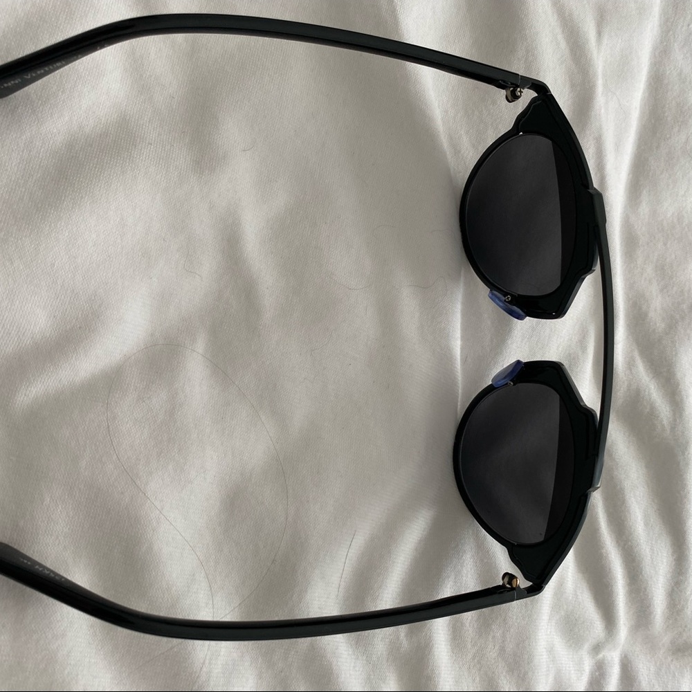 Black Gianni Venturi Sunglasses - Picture 3 of 3